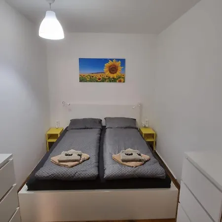 Apartment Free Parking Apartma Aurora Ljubljana